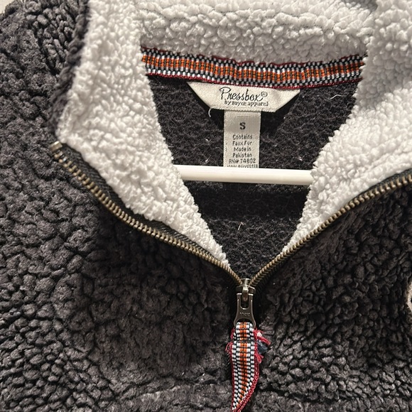 Mizzou Pressbox by Royce Apparel Comfy fuzzy quarter zip pullover - Picture 4 of 8